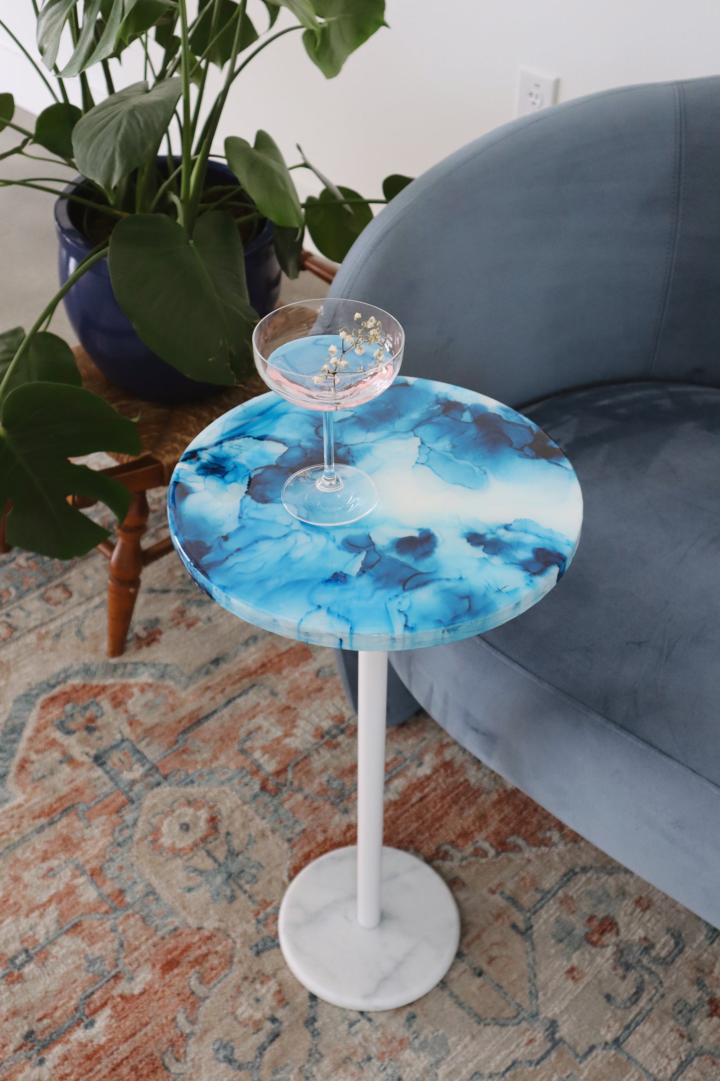 “blue world” drink table